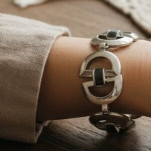 𝅺 Nine West Silver Toggle Link Bracelet Signed 8.5”